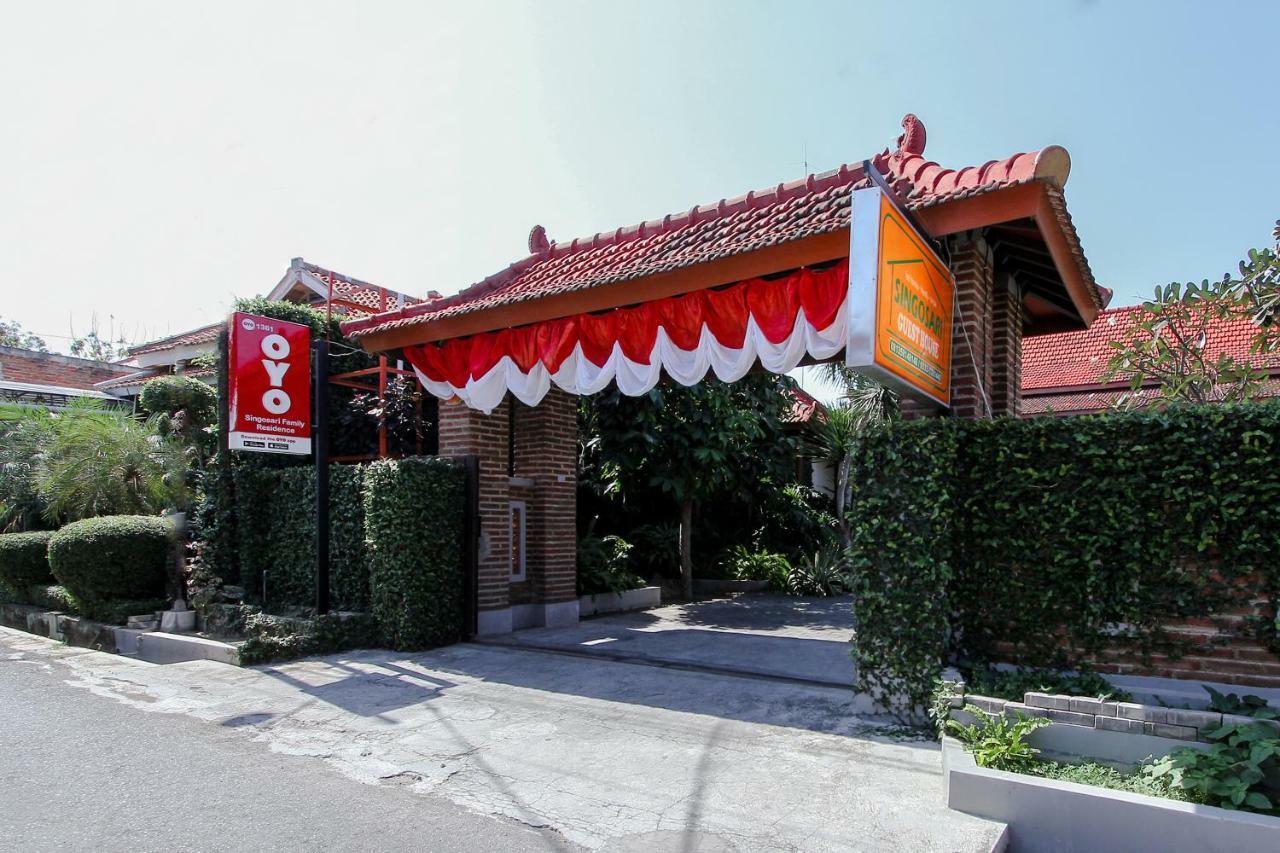 בניוואנגי Oyo 1361 Singosari Family Residence מראה חיצוני תמונה