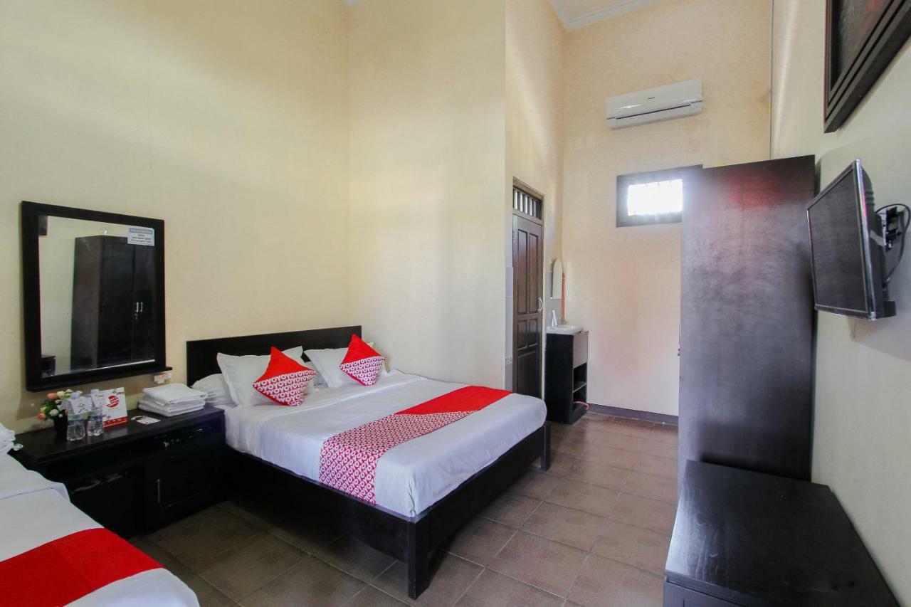 בניוואנגי Oyo 1361 Singosari Family Residence מראה חיצוני תמונה