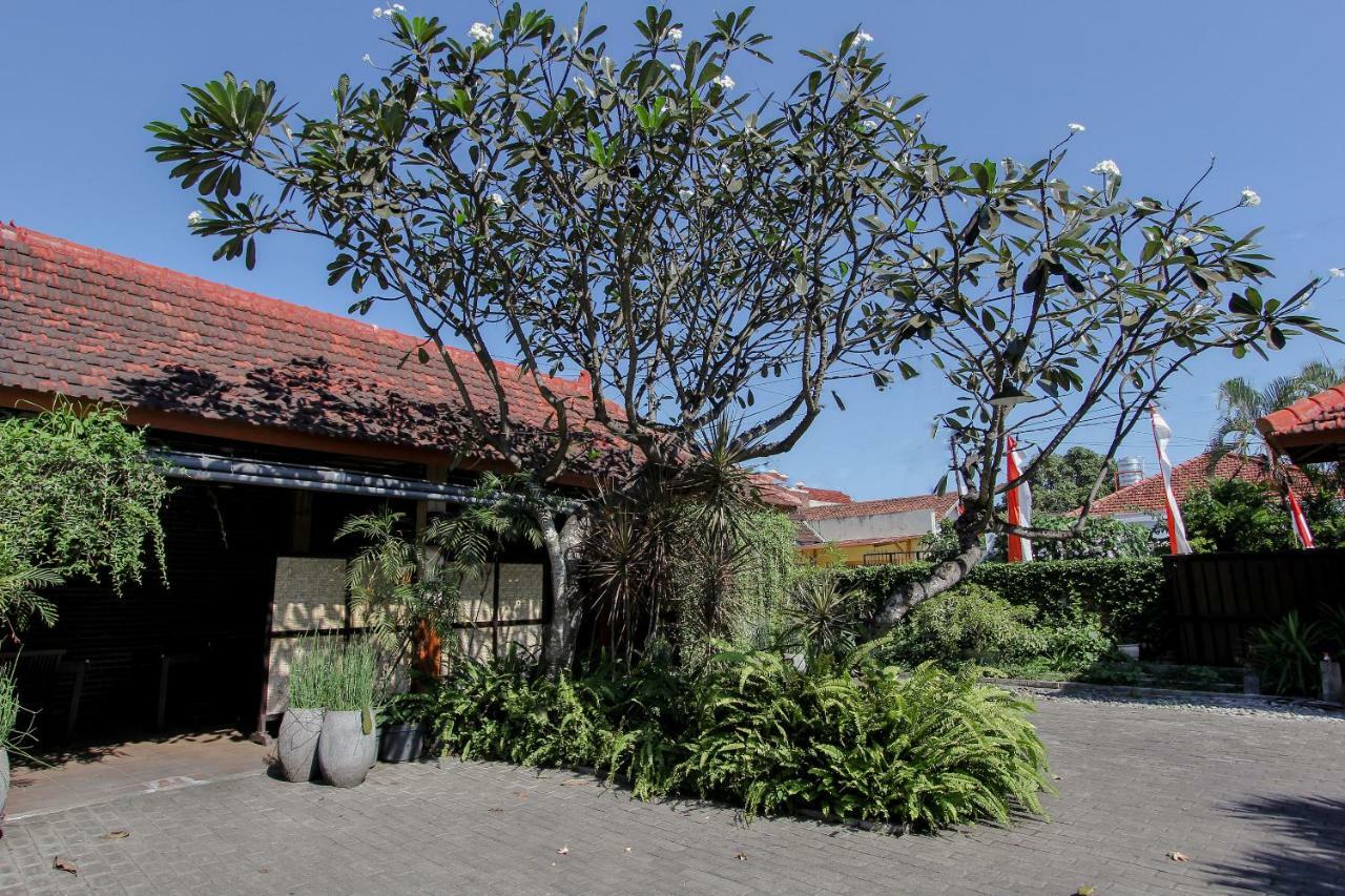 בניוואנגי Oyo 1361 Singosari Family Residence מראה חיצוני תמונה